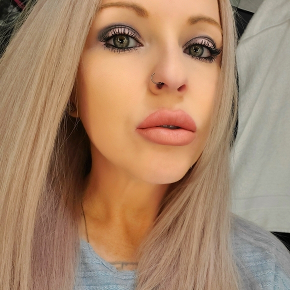 Meet your Posher, Renee - Picture 1 of 1